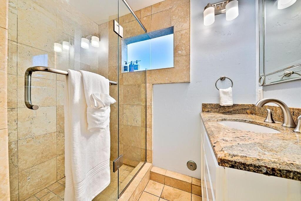Stunning South Mission Home With Private Rooftop & Ocean Views! San Diego Exterior photo